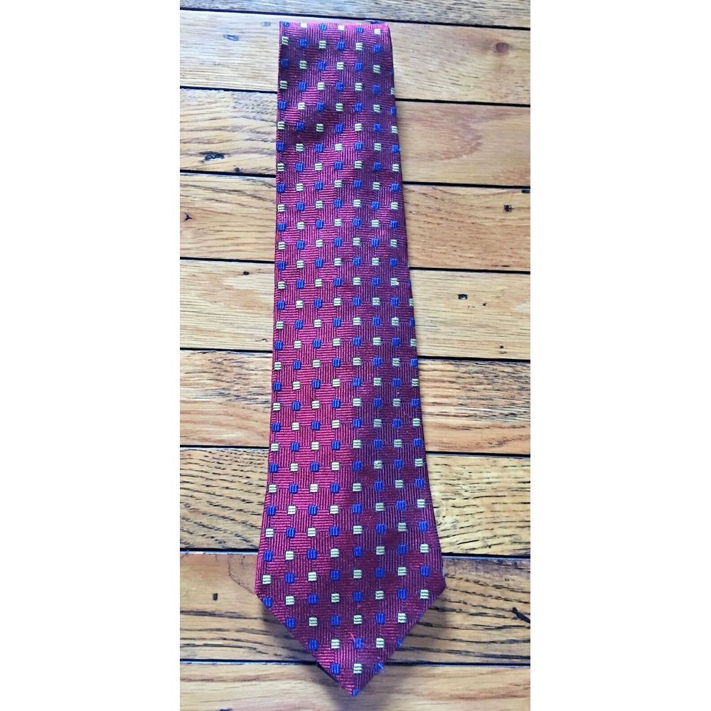 TOMMY HILFIGER 100% Silk Men's Classic Neck Tie Red, Geometric Squares‎
